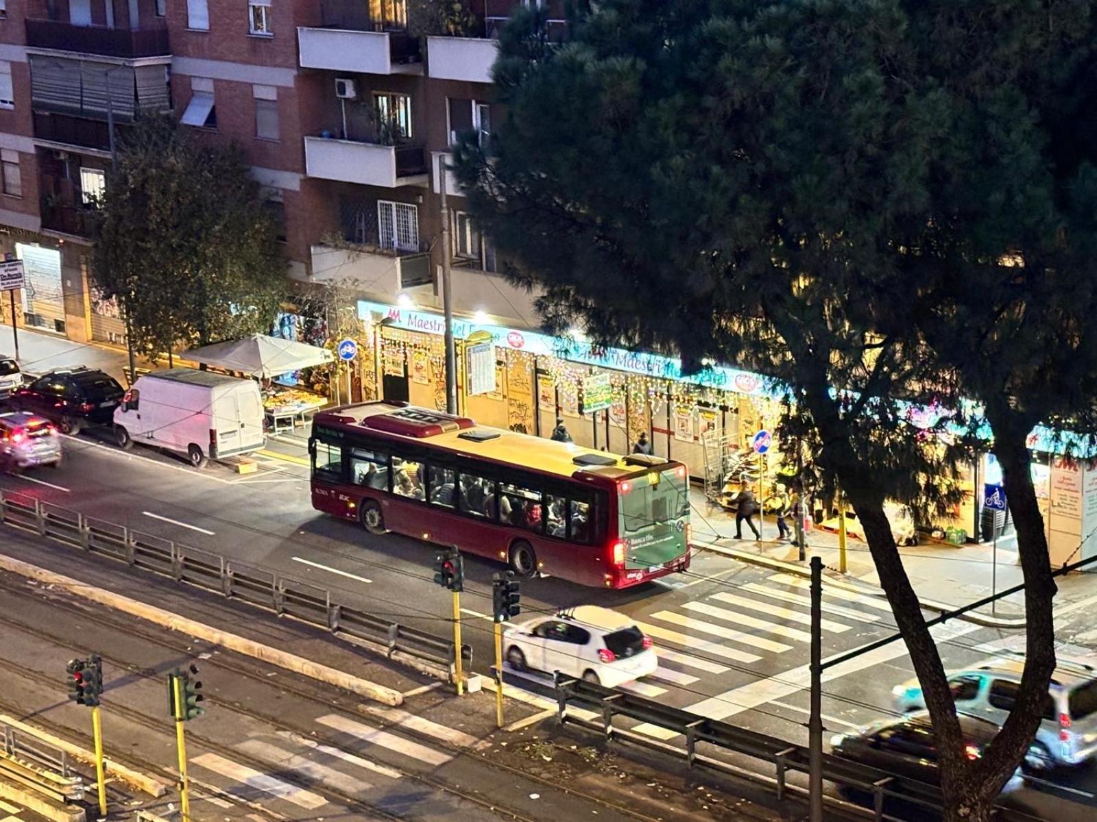 Отель Roma Elena Экстерьер фото